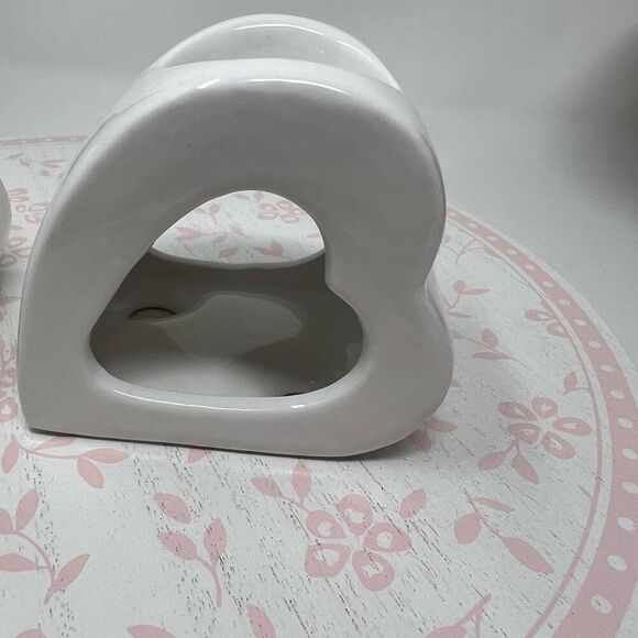 2 Valentine’s Galentine’s Day Heart Candle Holders White Ceramic NWT - Picture 3 of 9